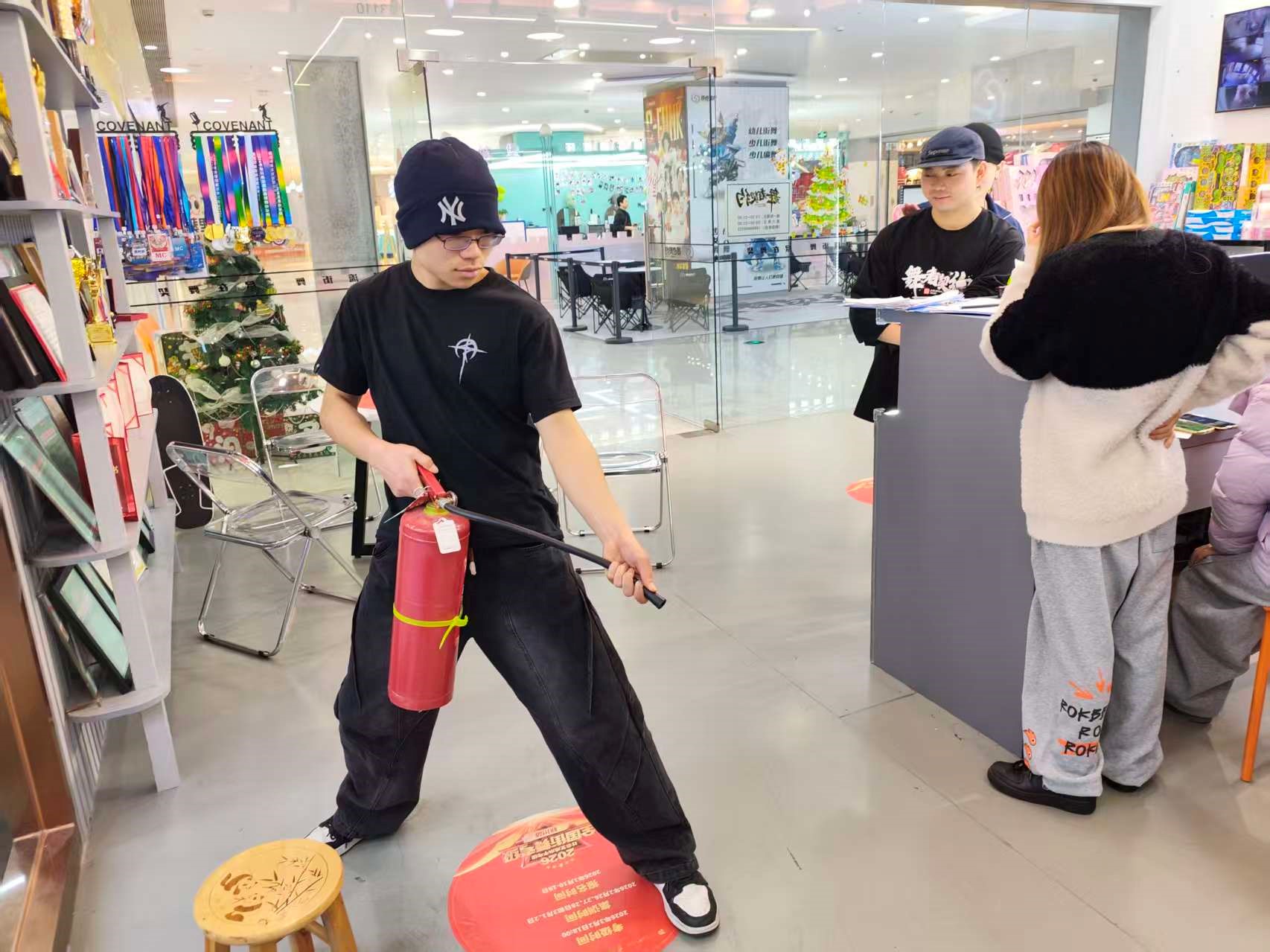 水晶城发展消防技术培训，筑牢安全防护网