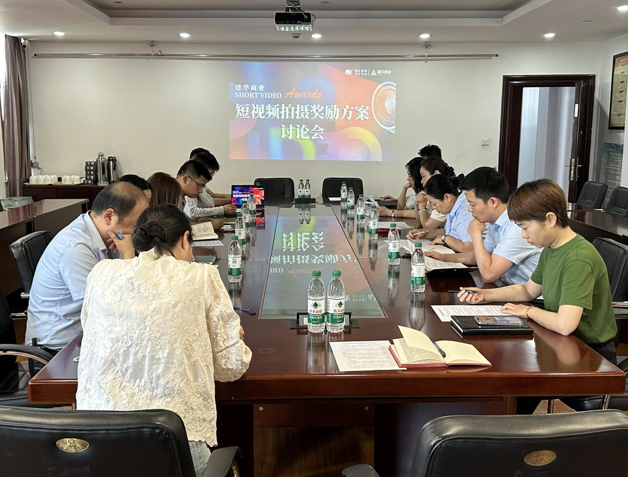 携手共探发展新蹊径，同心布局营销新战术