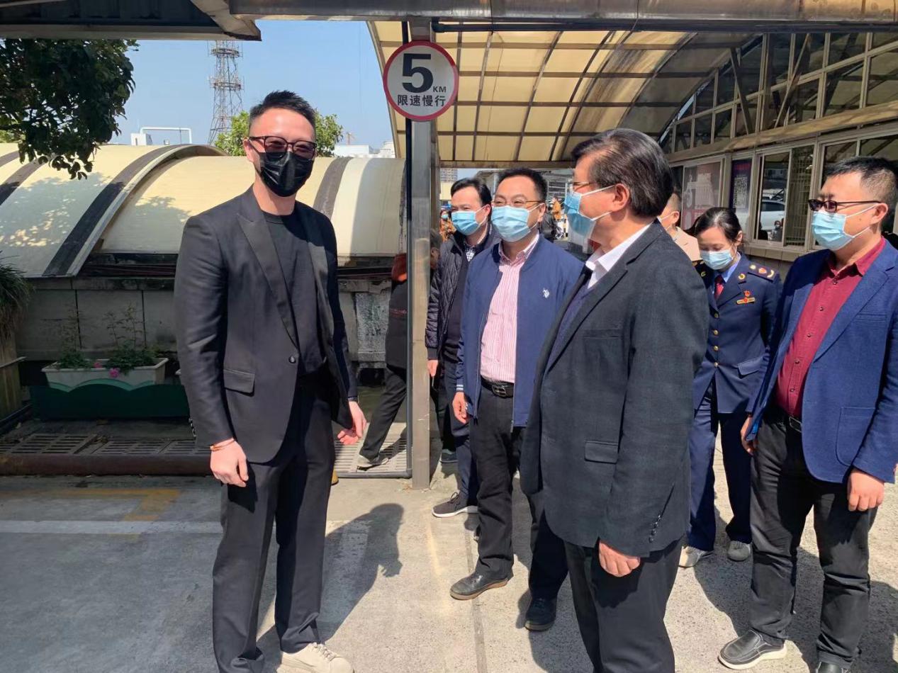 杭州市市场监督治理局范建军局长 走访钱江商城查抄领导疫情防控工作