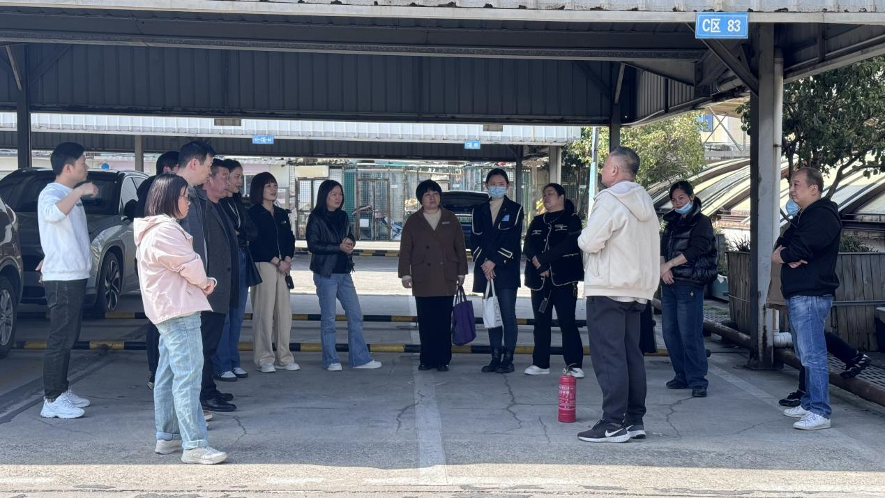 钱江商城发展电梯安全知识培训