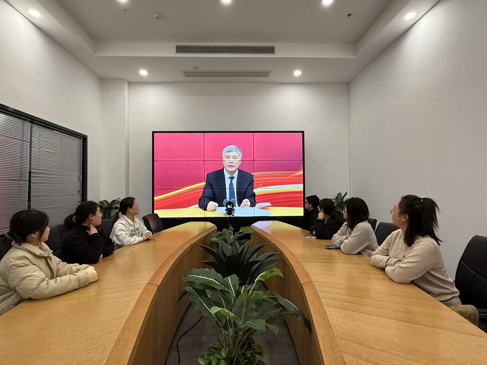 k8.com文创集团行政党支部发展“深刻进建贯彻党的二十届三中全会心灵”主题党日活动