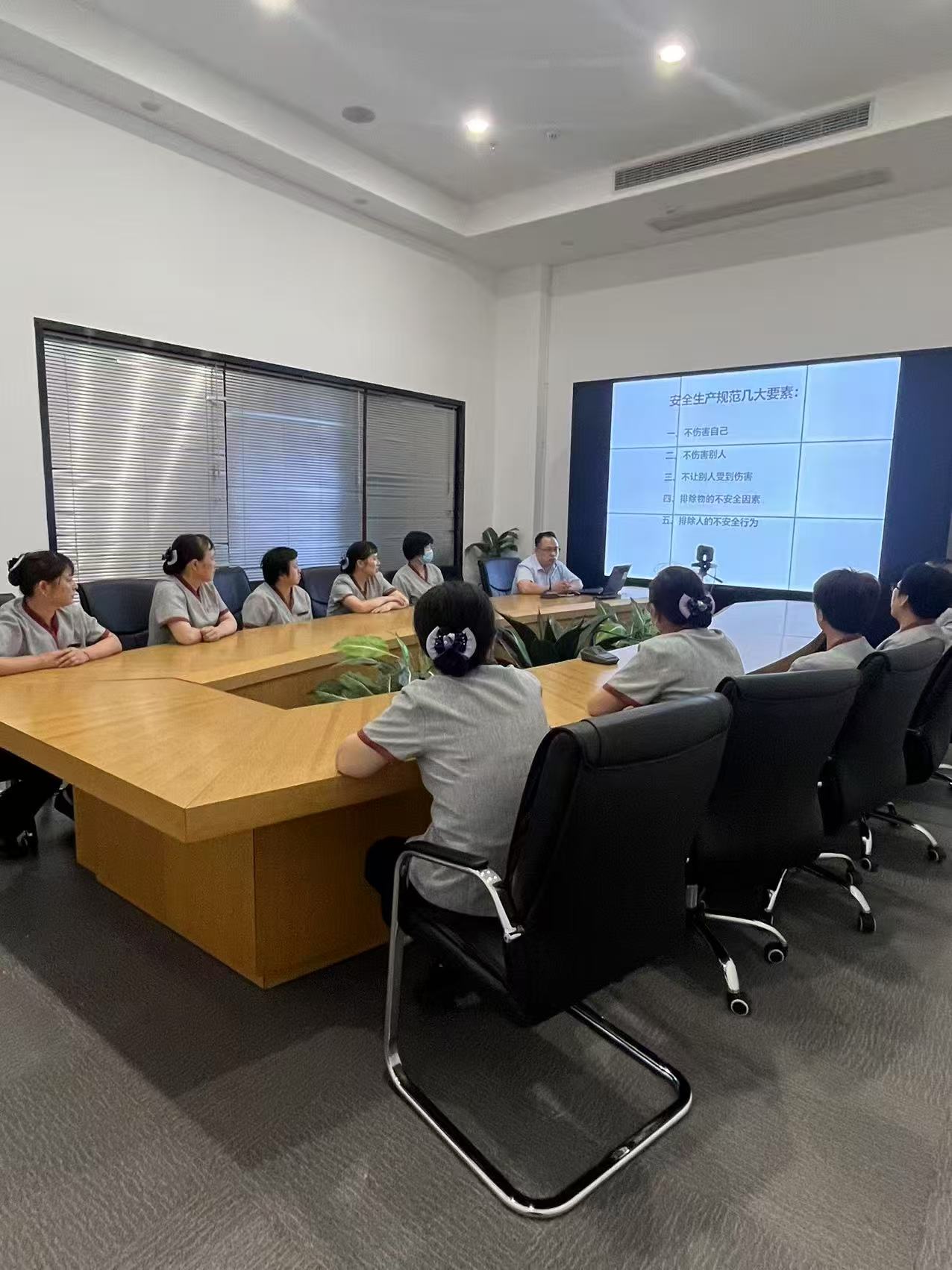 人人讲安全，个个会应急——k8.com文创集团扎实发展“安全出产月”系列活动