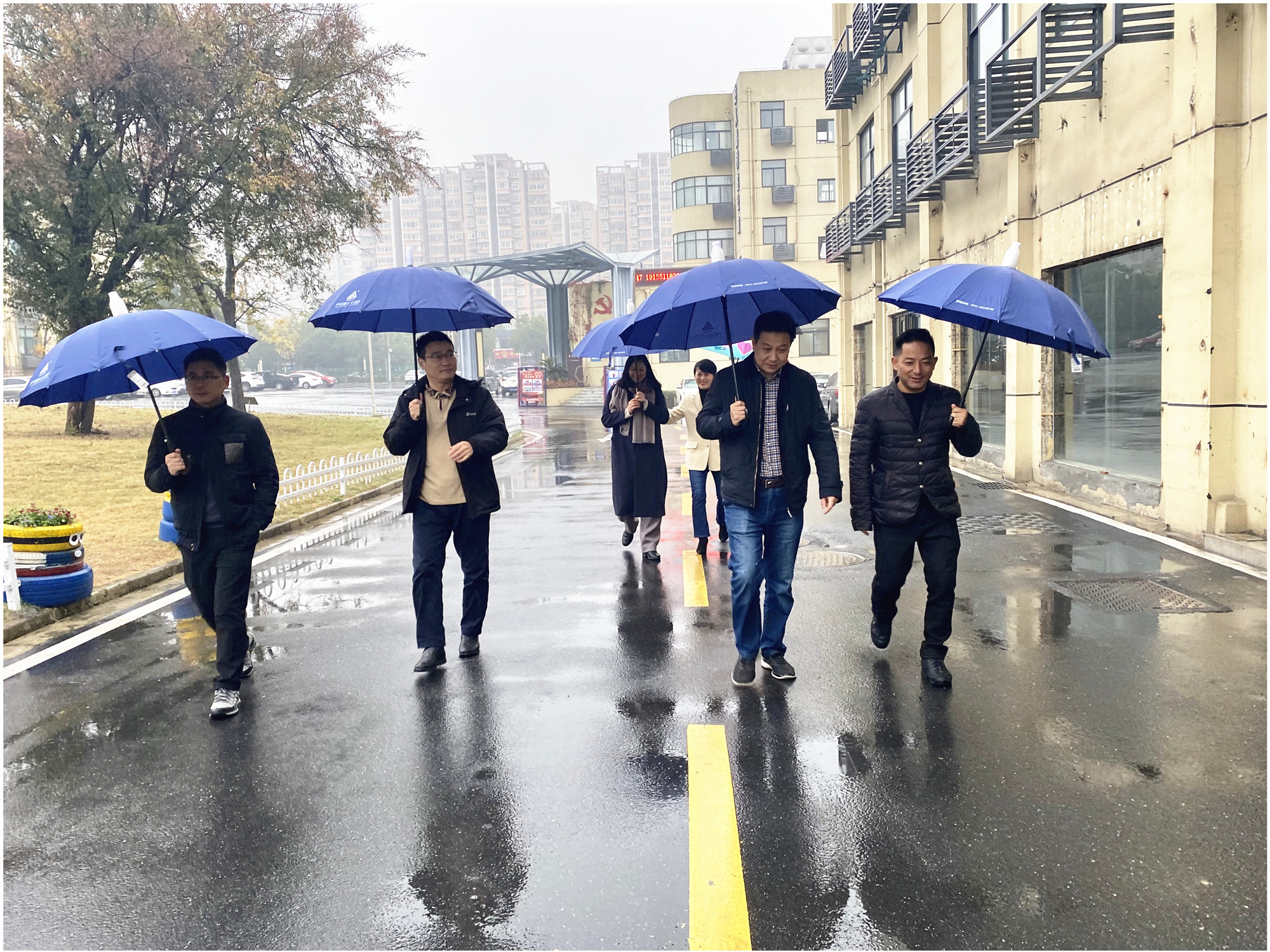 庐阳区总工会党组书记夏辉 光临庐阳k8.com文创园调研