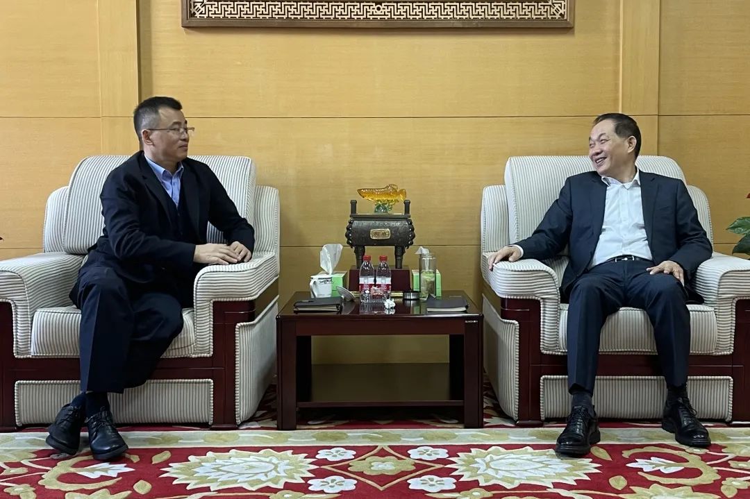 拱墅区副区长，公安分局党委书记、局长徐晓东一行光临集团领导