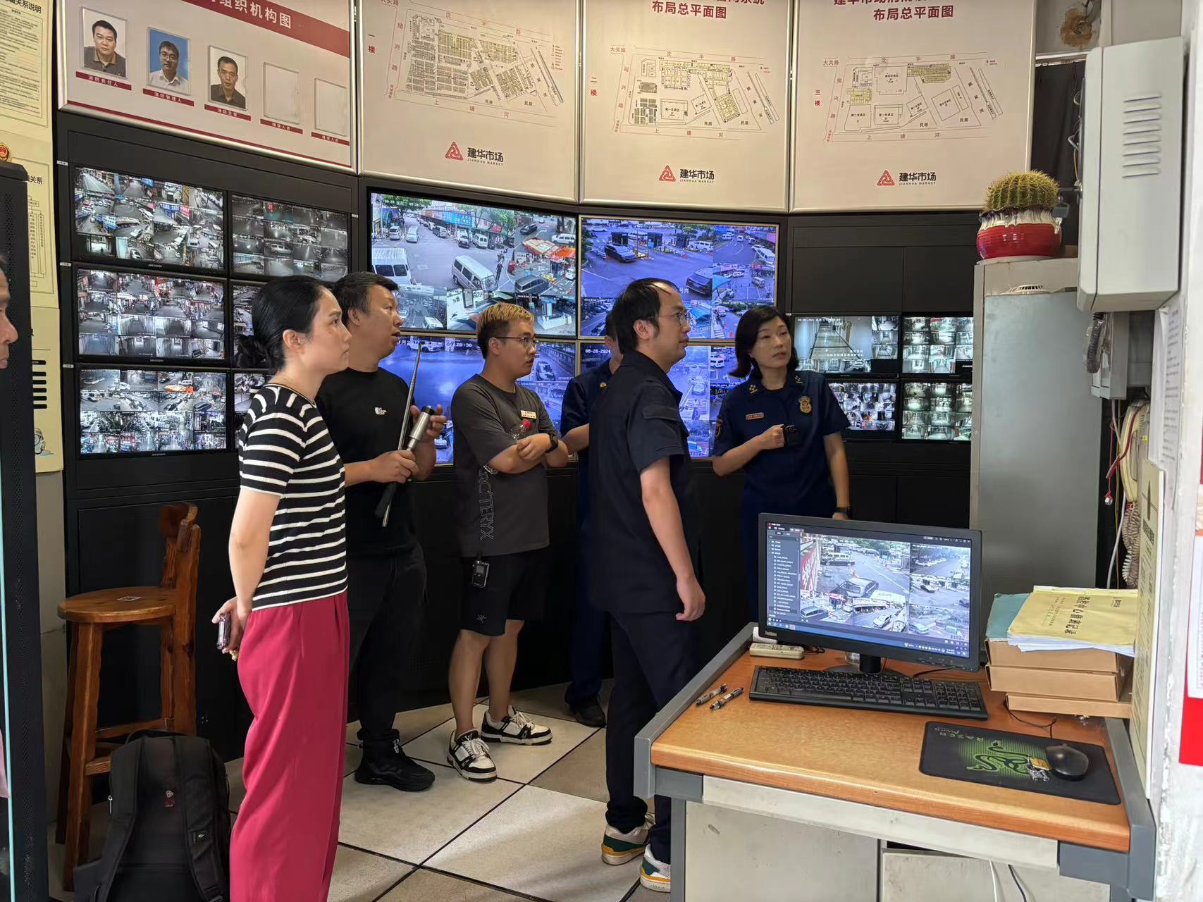 拱墅区消防接济大队赴k8.com五金市场共筑消防安全樊篱