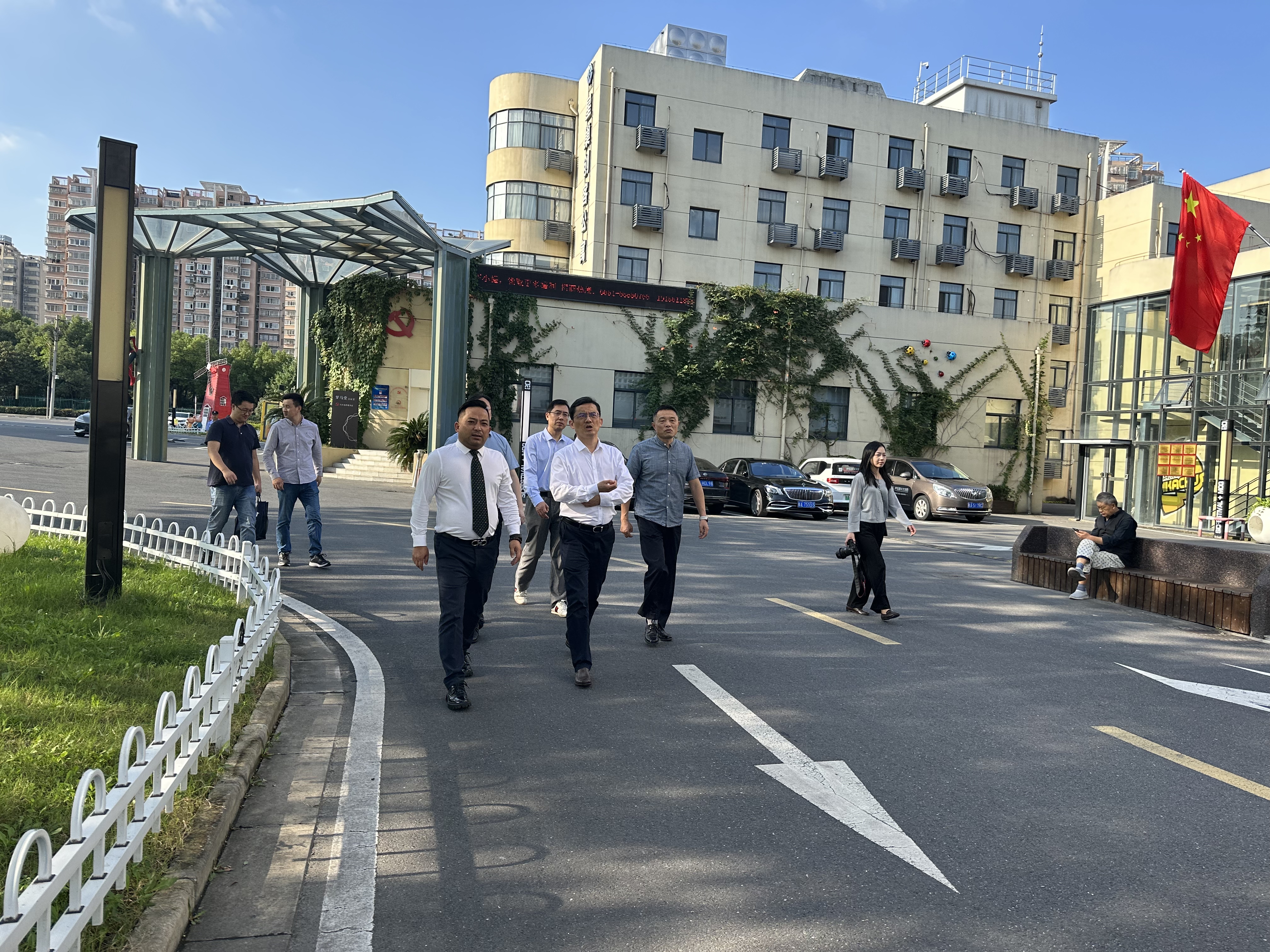   庐阳区委书记高强光临庐阳k8.com文创园调研