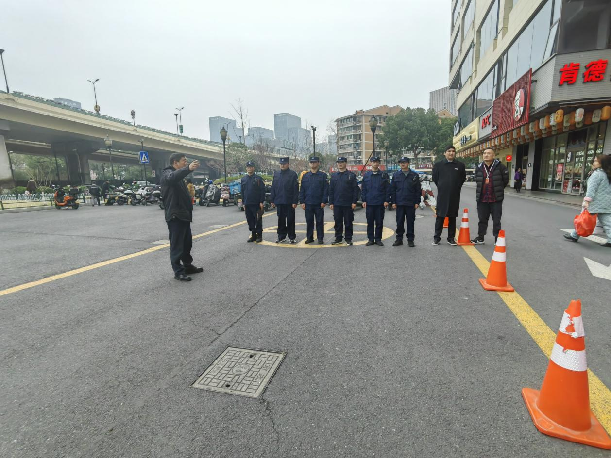 ?钱江商城与水晶城发展消防安全联动实战演练