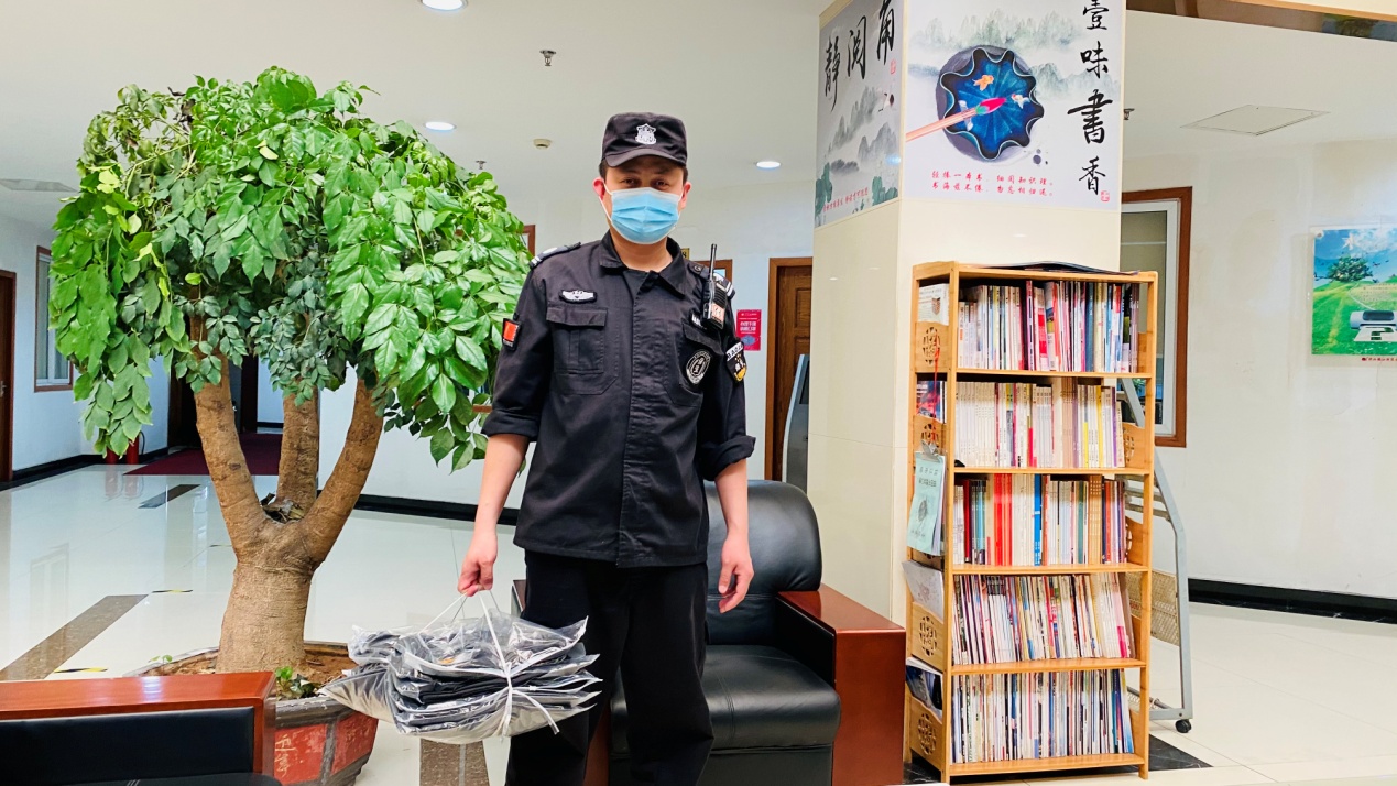 商城保安新装新形貌