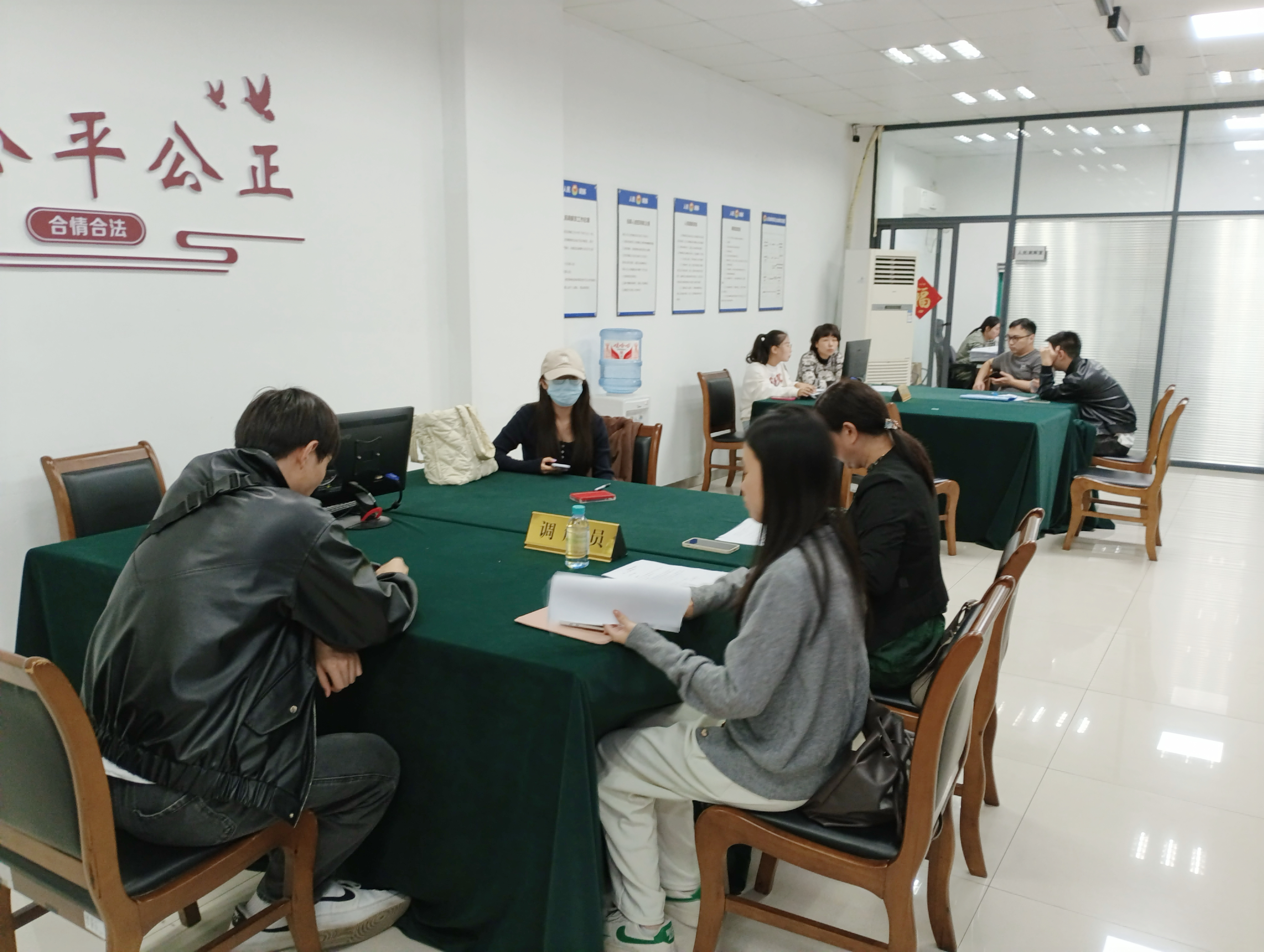 排解显温情，贸易大水中的信赖与沉生