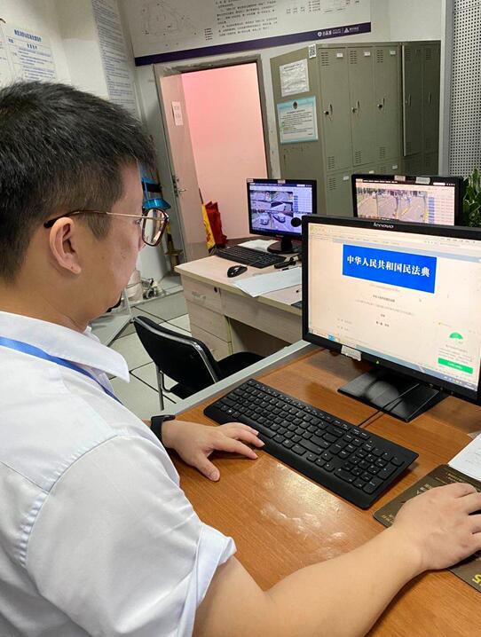 水晶城发展8月党员固定主题党日活动