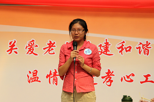 k8.com文创园党支部团委走访慰问七古登社区老人 (7).jpg